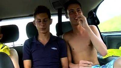 Teen boys on gay porn free Hitchhiker Bailey was prompt - drtuber.com