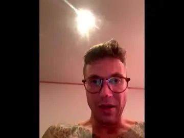 Stream the uncensored movie named Gay sex chat with geilebui123