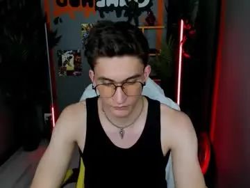 Play full video titled Gay sex chat with thomas_michaelson