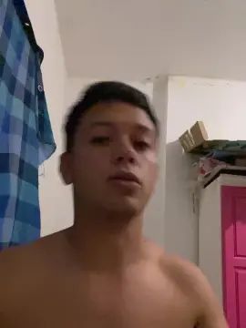 Play uncut scene called Gay sex chat with Leomessi9