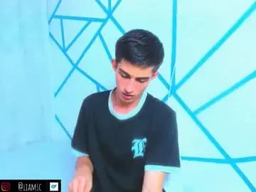 Play this complete scene named Gay sex chat with liam_scott77