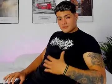 Play this full movie called Gay sex chat with max_miuller