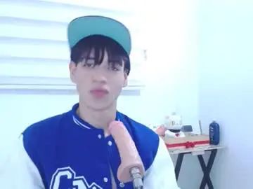 Watch the uncensored scene of Gay sex chat with lucky_strickee