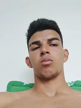 Stream the HD scene of Gay sex chat with zenzerohot
