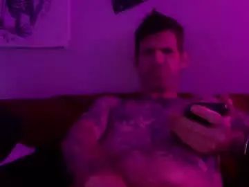 Stream this uncut clip named Gay sex chat with reeeves2