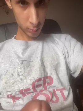 Watch complete video of Gay sex chat with broski28