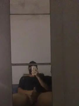 Play this complete video named Gay sex chat with Novinh0_virg3m