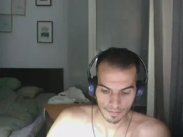 Play full movie named Gay sex chat with huguitto_hot