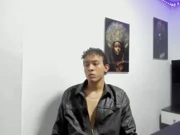 Watch uncut video named Gay sex chat with ethannsmith0