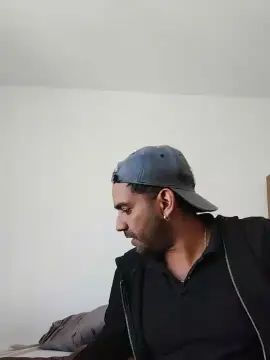 Stream this HD movie called Gay sex chat with Loganjose
