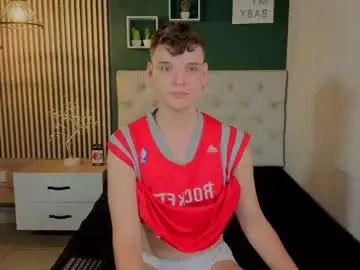 Play the complete scene of Gay sex chat with naughty_twink_