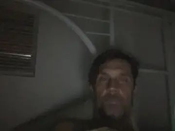 Play the complete movie called Gay sex chat with angelmadkitty