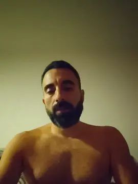 Play the hardcore scene called Gay sex chat with Reibaj55