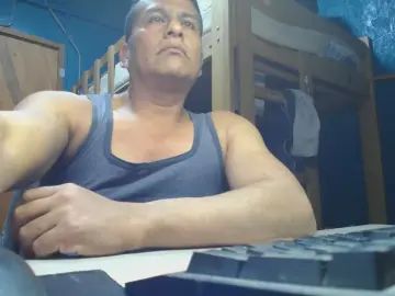 Play the complete movie titled Gay sex chat with veguetaluis