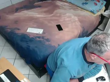 Stream uncut video titled Gay sex chat with firenze73