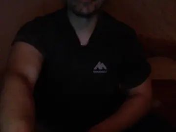 Play the complete clip called Gay sex chat with ChilenoNatural