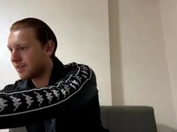 Stream the complete video named Gay sex chat with alexs_bugatti