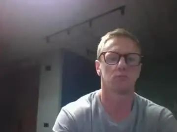 View uncut video named Gay sex chat with slavutich777