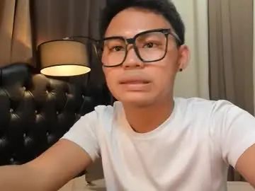 Enjoy watching the complete movie named Gay sex chat with saucy_yummy_cheska