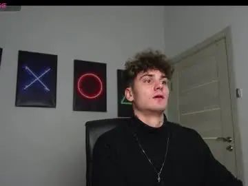 View this uncensored movie named Gay sex chat with nick_phillip