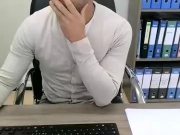 Play the HD clip named Gay sex chat with evasionee