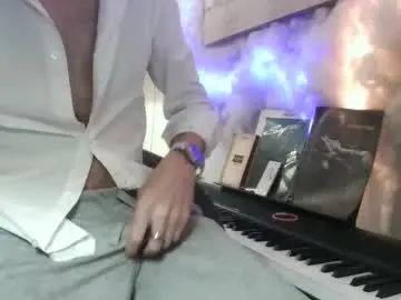 Enjoy watching uncut scene called Gay sex chat with yannsolo8106