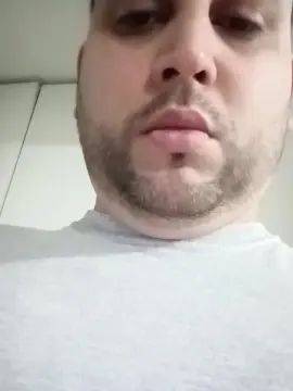 Stream this uncut video called Gay sex chat with pingadura271