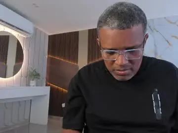 View complete video named Gay sex chat with technicaltest