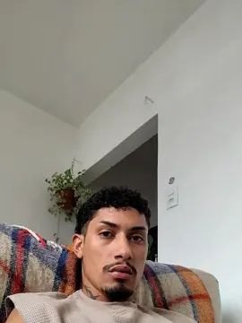 Stream the HD movie of Gay sex chat with Tierre21