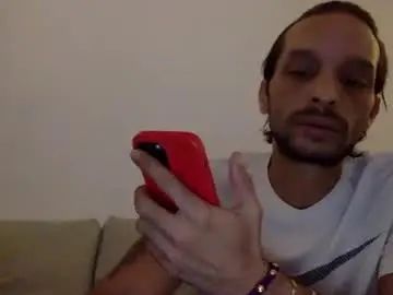 Watch uncut scene of Gay sex chat with gustavoquinterodiaz
