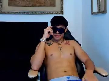 Play uncut video titled Gay sex chat with leon_connor