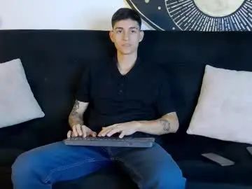 Enjoy watching this uncensored video of Gay sex chat with luke_savagge