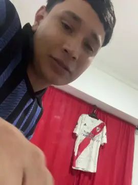 Stream the HD movie named Gay sex chat with Guille09