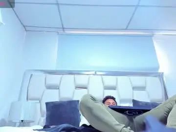 Enjoy watching this full scene called Gay sex chat with xavier_foxx