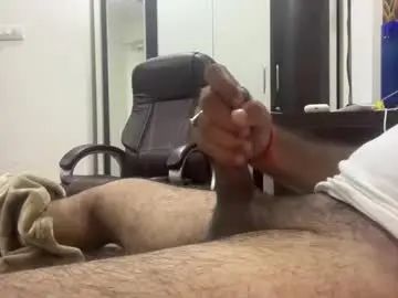 Play the complete movie called Gay sex chat with naag_raj