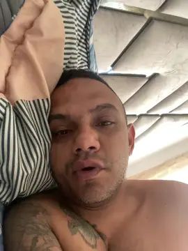 Watch the uncut video called Gay sex chat with RonnyT