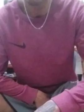 Play this uncensored movie called Gay sex chat with Klinger30