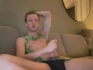 Play the uncut scene titled Gay sex chat with Leroydeldiaz