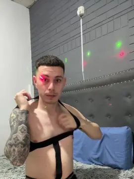 Play the uncut clip titled Gay sex chat with Sexualiti27