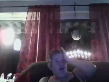 View uncensored clip titled Gay sex chat with Frisoren