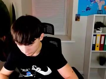 Enjoy watching full video of Gay sex chat with alejandro_ellias