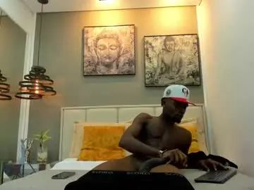 Play this uncensored video called Gay sex chat with ethan__opry