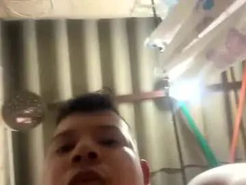 View uncut scene of Gay sex chat with bradley10owen