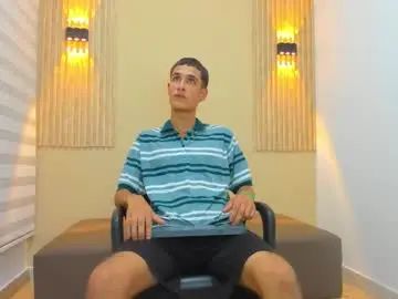 Enjoy watching the hardcore scene of Gay sex chat with sebass_r