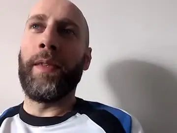 View the complete clip titled Gay sex chat with eyechosebb