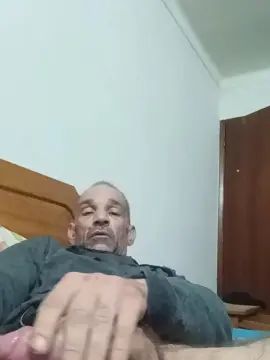 View complete movie called Gay sex chat with pedrofiguei1