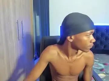 Watch the uncut movie called Gay sex chat with iteban_boy