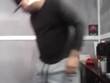 Stream full scene of Gay sex chat with juuuuicery