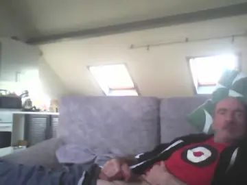 View the uncensored scene called Gay sex chat with olilextreme