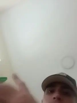 View this full scene of Gay sex chat with Agudelotainy